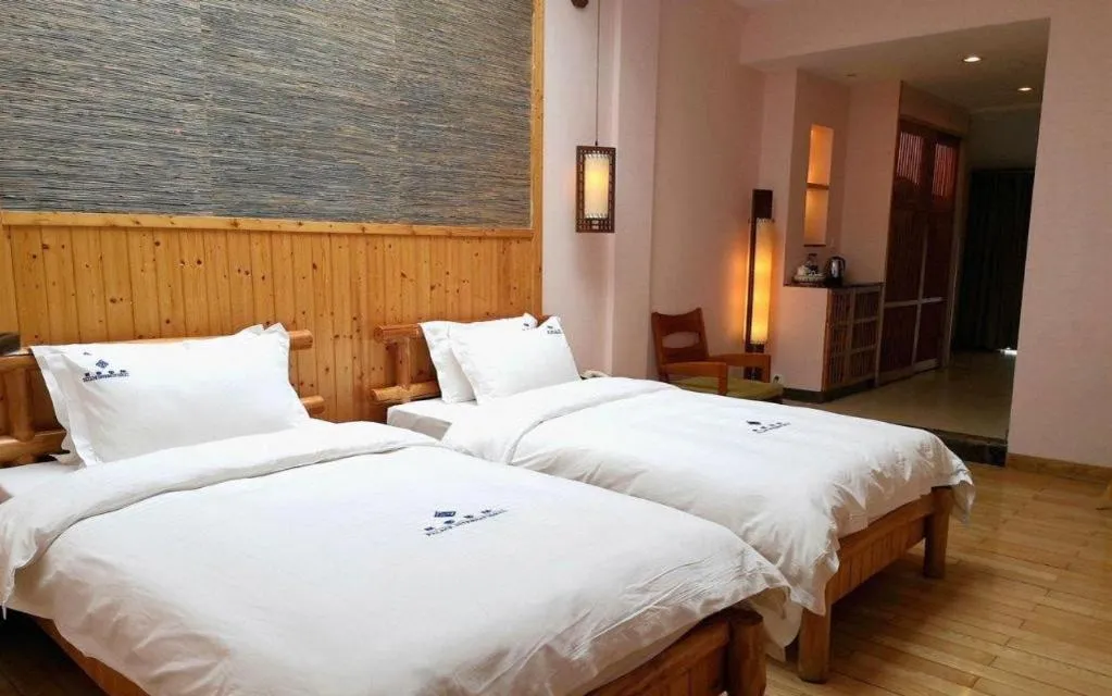 Bed in Shaoguan Palace International Resorts