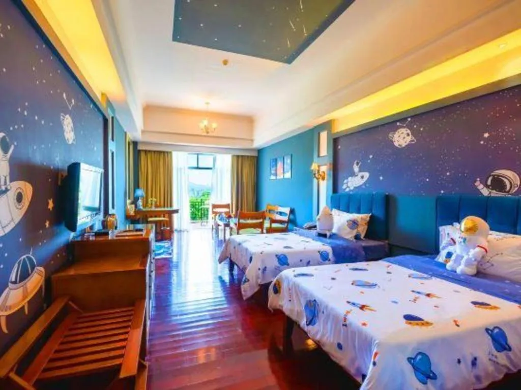 Bed in Shaoguan Palace International Resorts