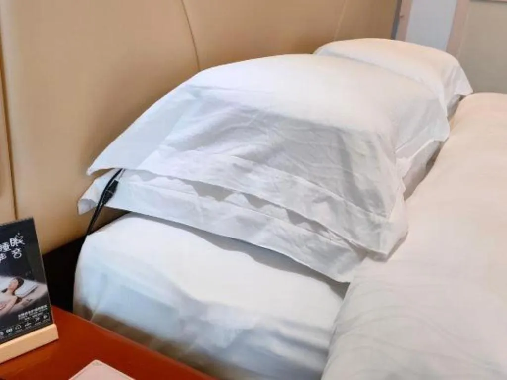 Bed in Shaoguan Palace International Resorts