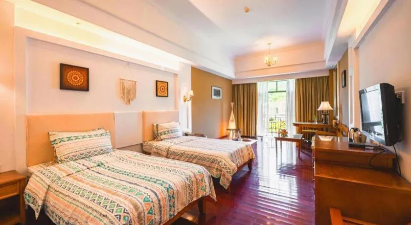 Bed in Shaoguan Palace International Resorts