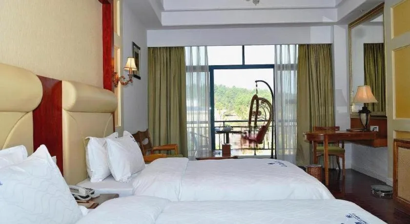 Bed in Shaoguan Palace International Resorts
