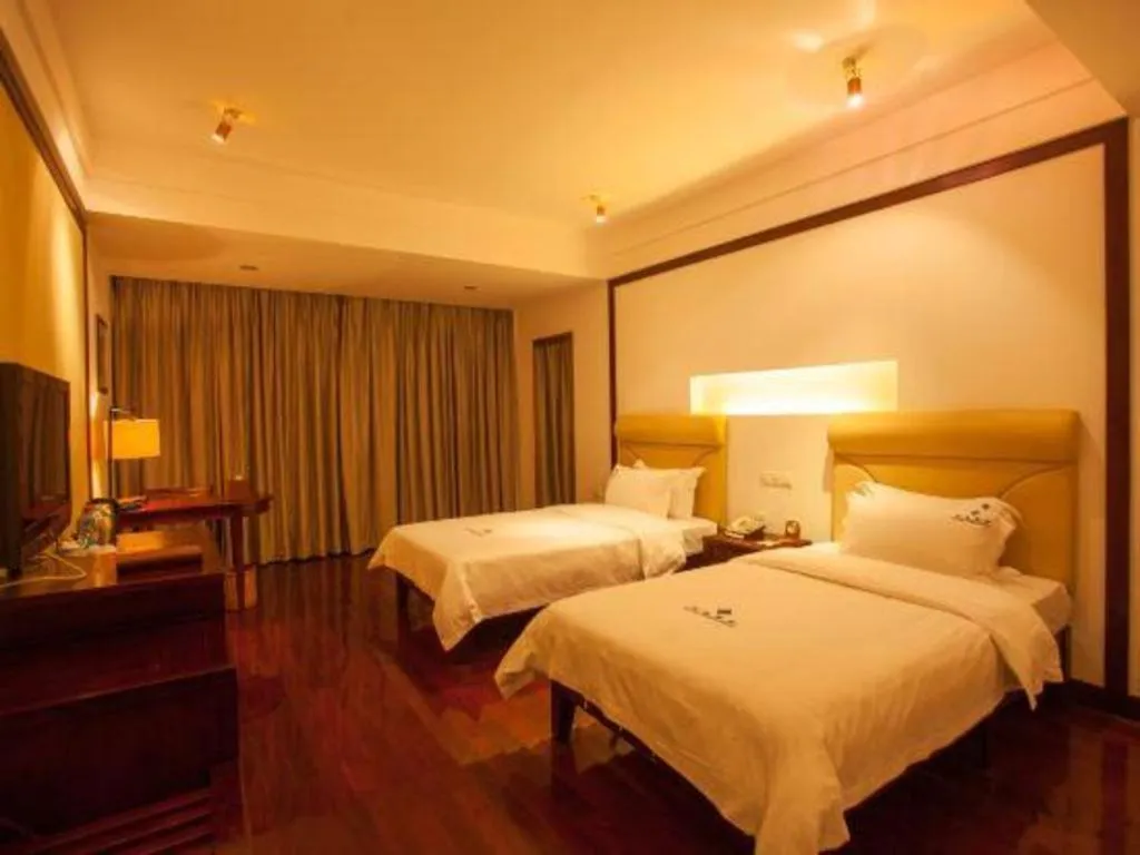 Bed in Shaoguan Palace International Resorts