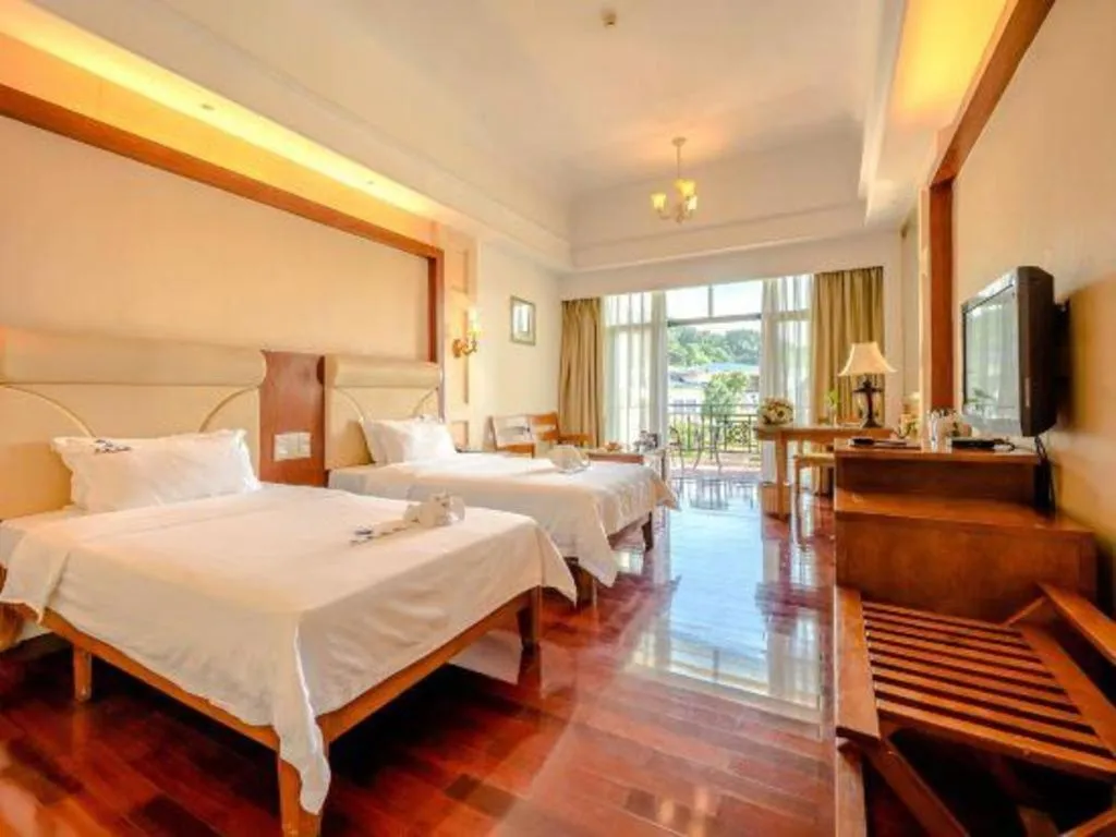 Bed in Shaoguan Palace International Resorts