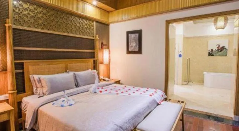 Bed in Shaoguan Palace International Resorts
