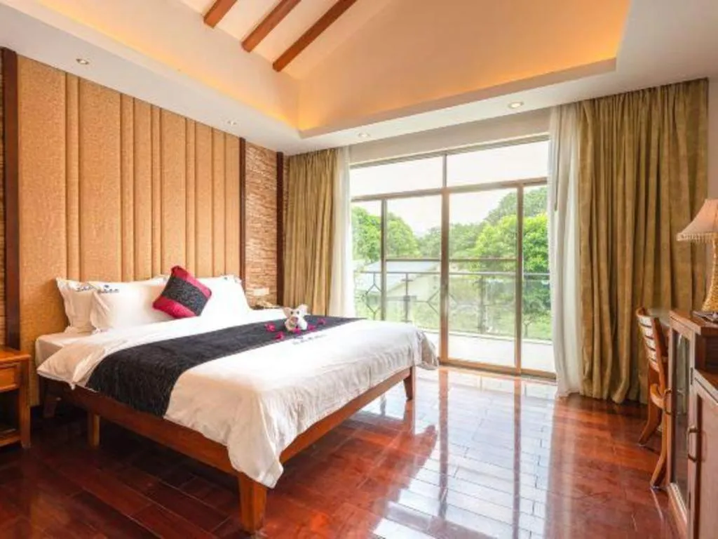 Bed in Shaoguan Palace International Resorts
