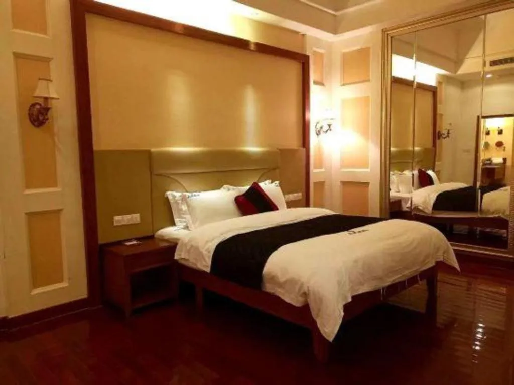 Bed in Shaoguan Palace International Resorts