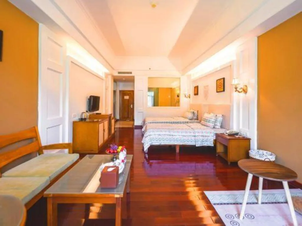 Bed in Shaoguan Palace International Resorts