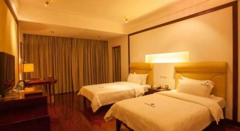 Bed in Shaoguan Palace International Resorts