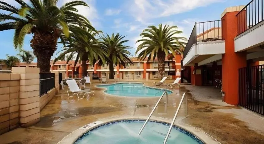 Days Inn by Wyndham Hemet