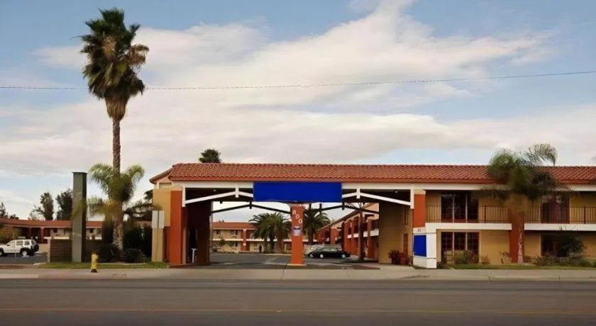 Days Inn by Wyndham Hemet