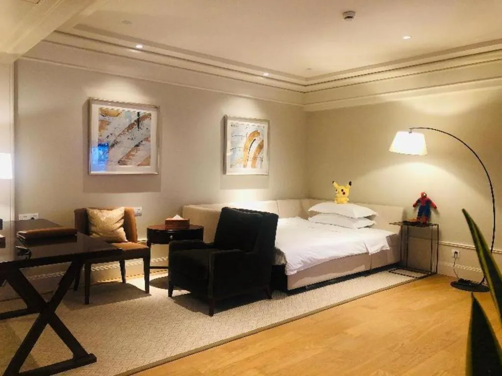 Bed in Donghai Xianhucheng Huanglong Hotel