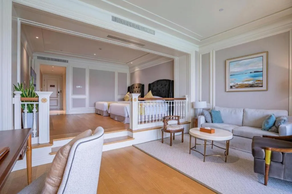 Donghai Xianhucheng Huanglong Hotel