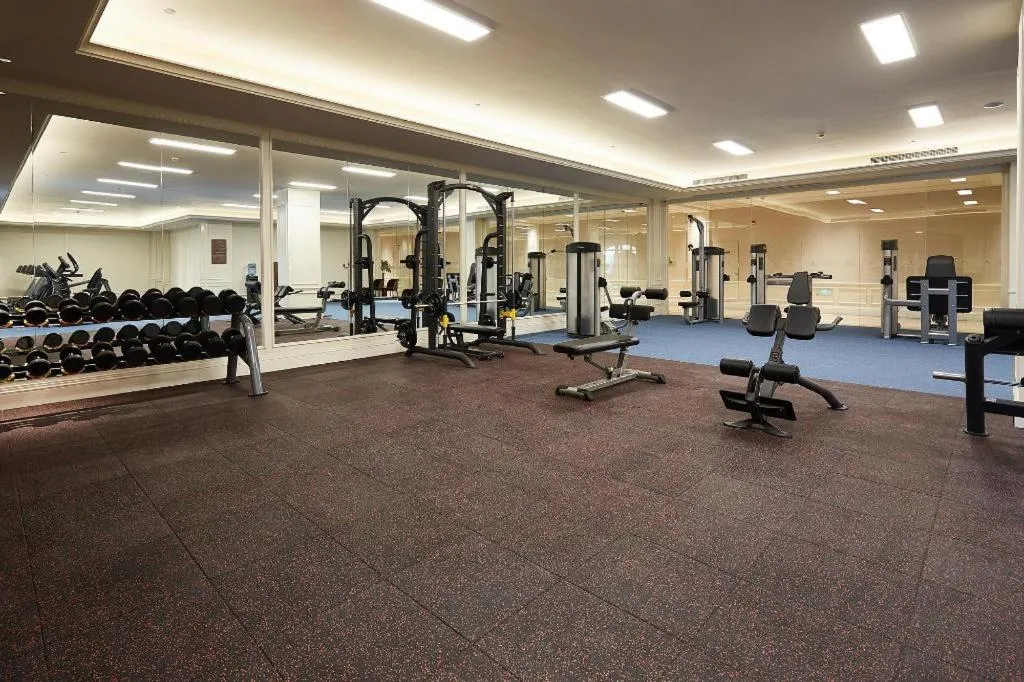 Donghai Xianhucheng Huanglong Hotel