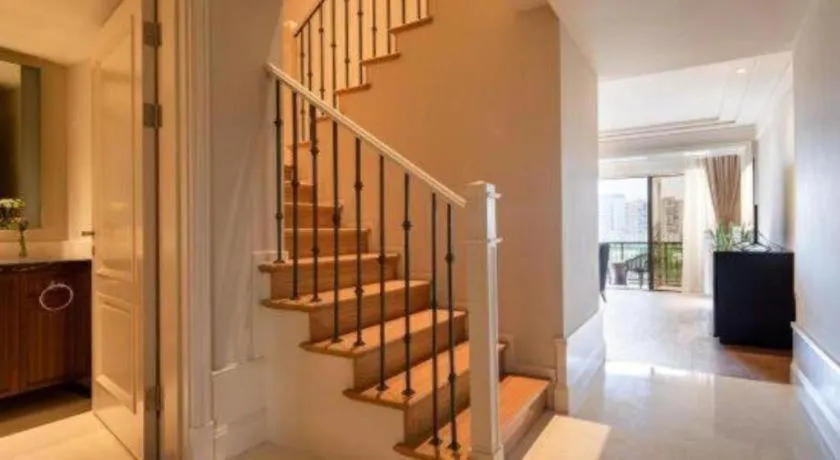 Donghai Xianhucheng Huanglong Hotel