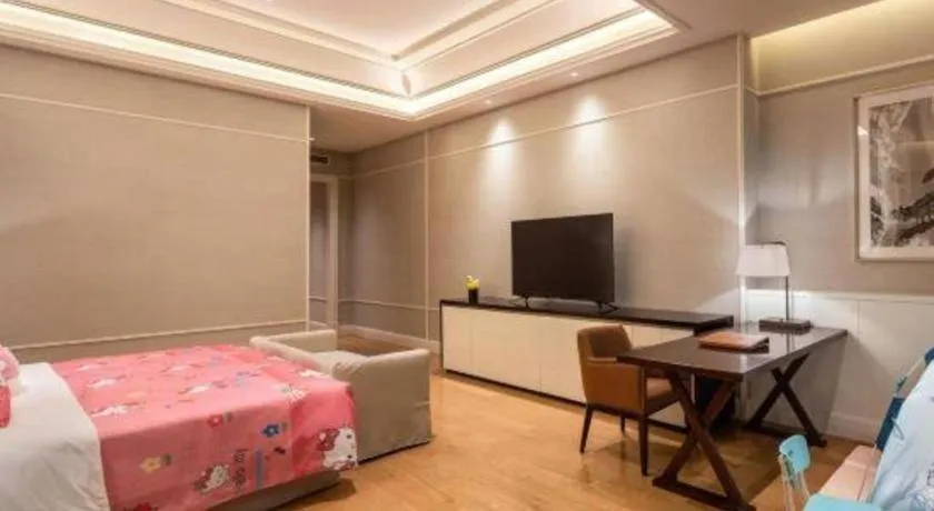 Bed in Donghai Xianhucheng Huanglong Hotel