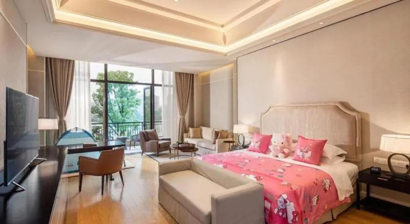 Bed in Donghai Xianhucheng Huanglong Hotel