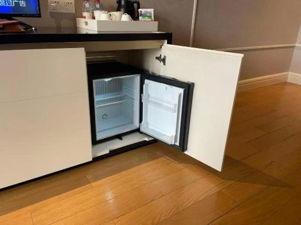 Donghai Xianhucheng Huanglong Hotel