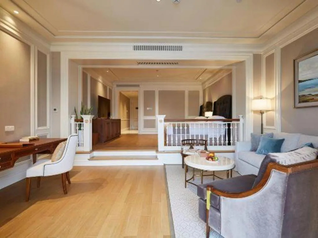 Donghai Xianhucheng Huanglong Hotel