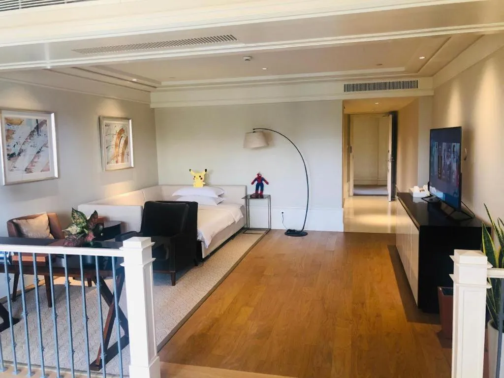 Bed in Donghai Xianhucheng Huanglong Hotel