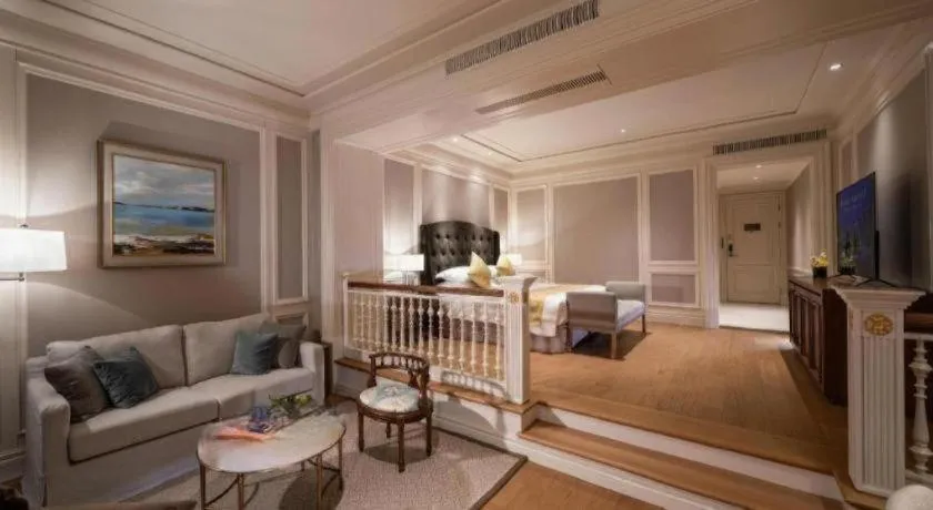 Bed in Donghai Xianhucheng Huanglong Hotel