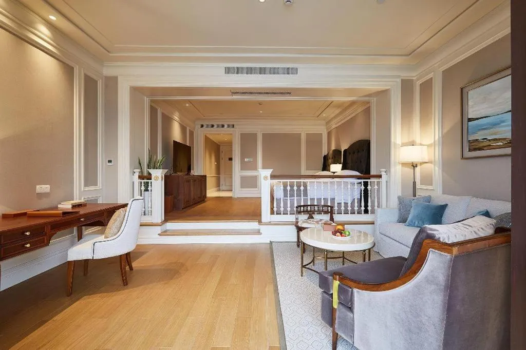 Bed in Donghai Xianhucheng Huanglong Hotel