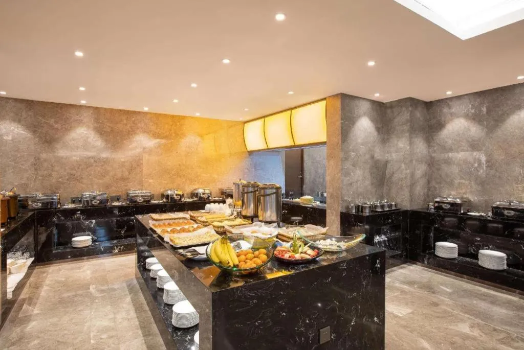 Ramada Encore by Wyndham Wuhan Caidian