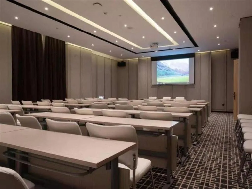 Metropolo Hotel YunNan Shangri-la Karma Dan Songzanlin Temple