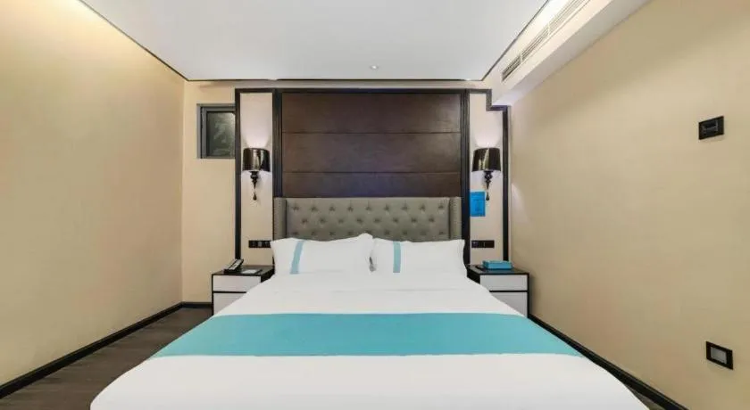 Bed in Xana Hotelle Lhasa Potala Palace Beijing Middle Road