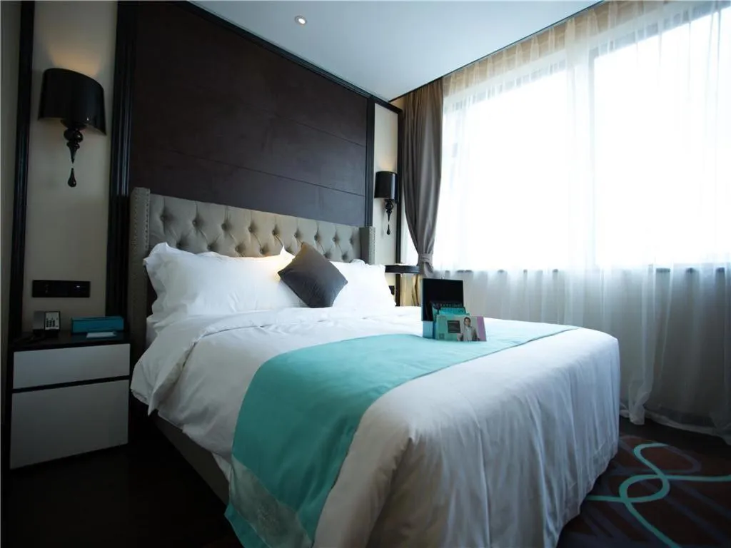 Bed in Xana Hotelle Lhasa Potala Palace Beijing Middle Road