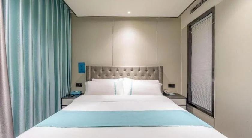 Bed in Xana Hotelle Lhasa Potala Palace Beijing Middle Road