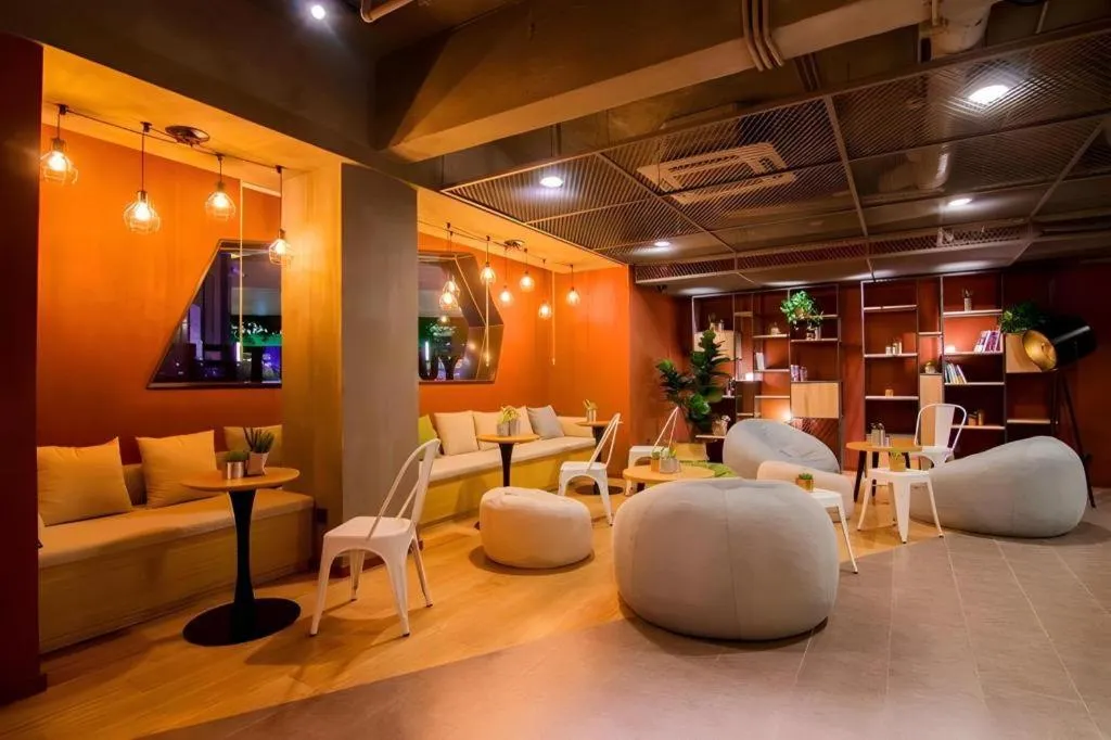 YUNIK-Shanghai Zhongshan Park Yan'an Xi Road