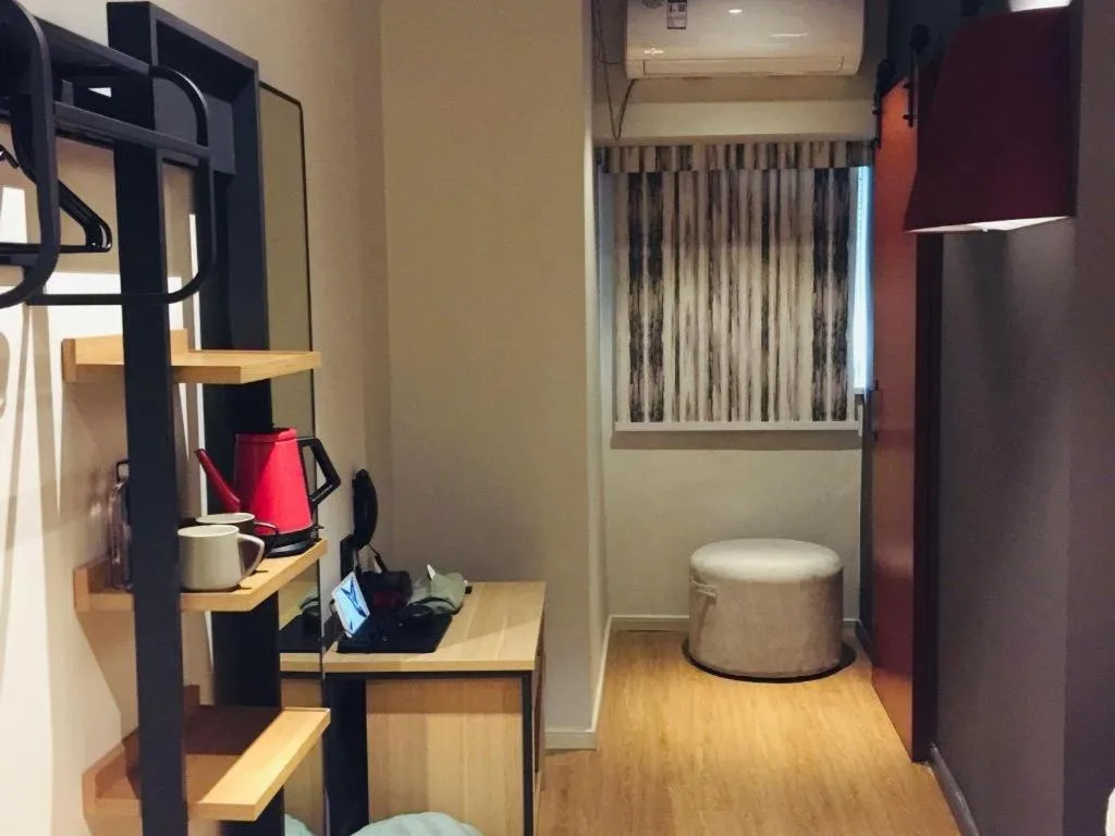 YUNIK-Shanghai Zhongshan Park Yan'an Xi Road