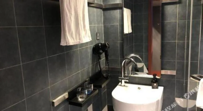 YUNIK-Shanghai Zhongshan Park Yan'an Xi Road