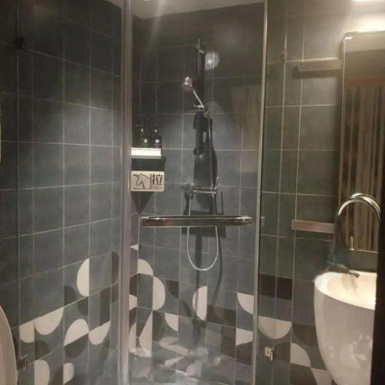 YUNIK-Shanghai Zhongshan Park Yan'an Xi Road