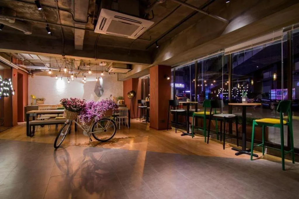 YUNIK-Shanghai Zhongshan Park Yan'an Xi Road