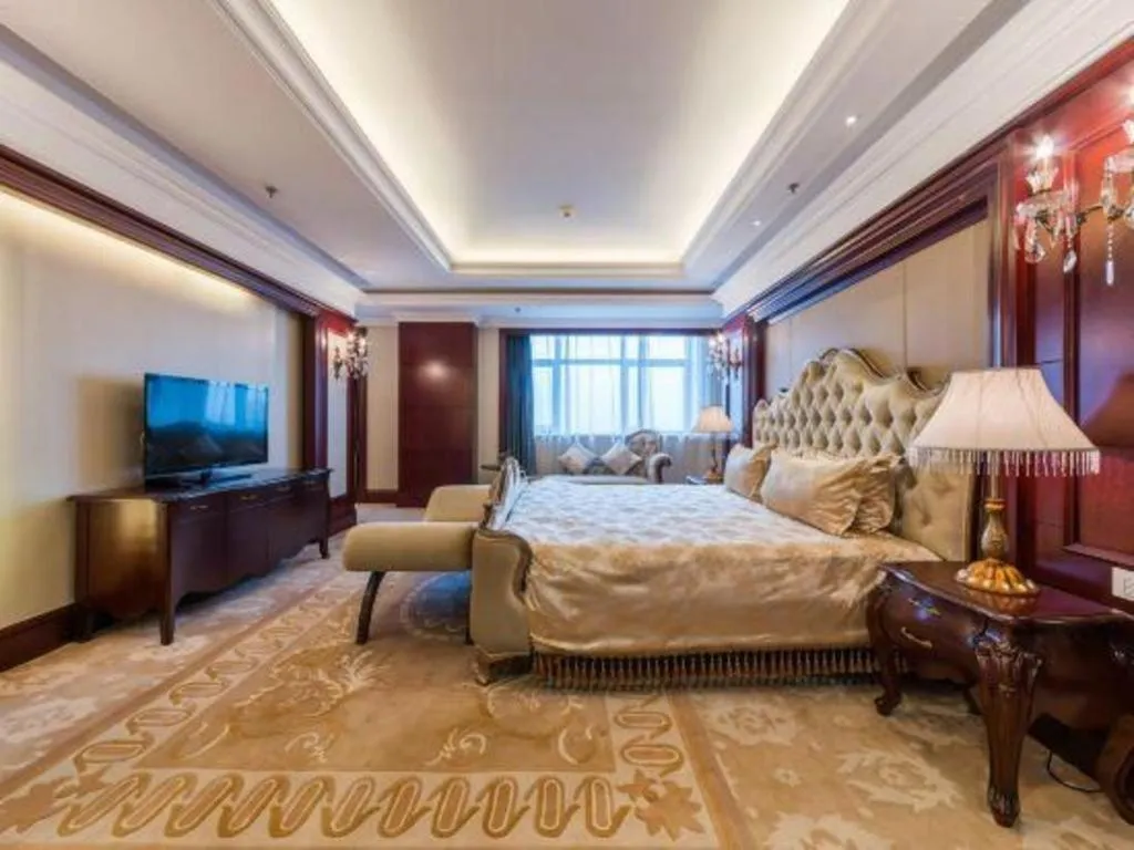 Bed in Longqi Jianguo Hotel Kunshan