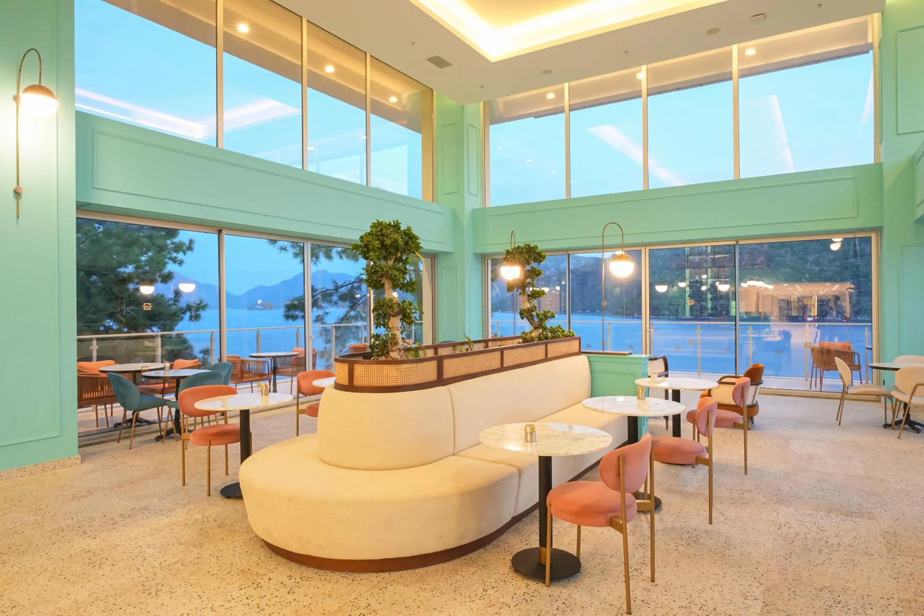 Restaurant/places to eat in Orka Lotus Beach