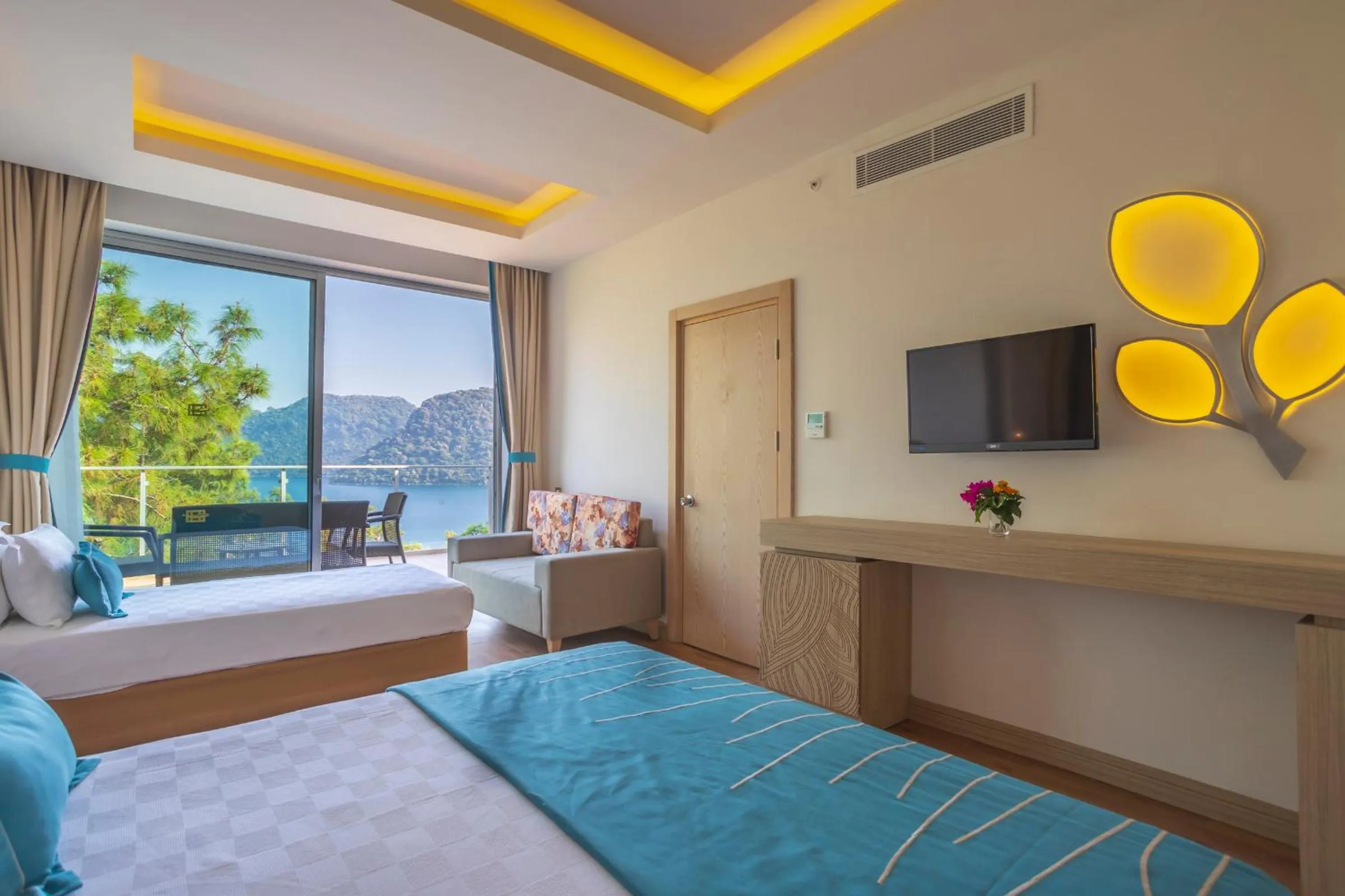 Photo of the whole room, Bed in Orka Lotus Beach