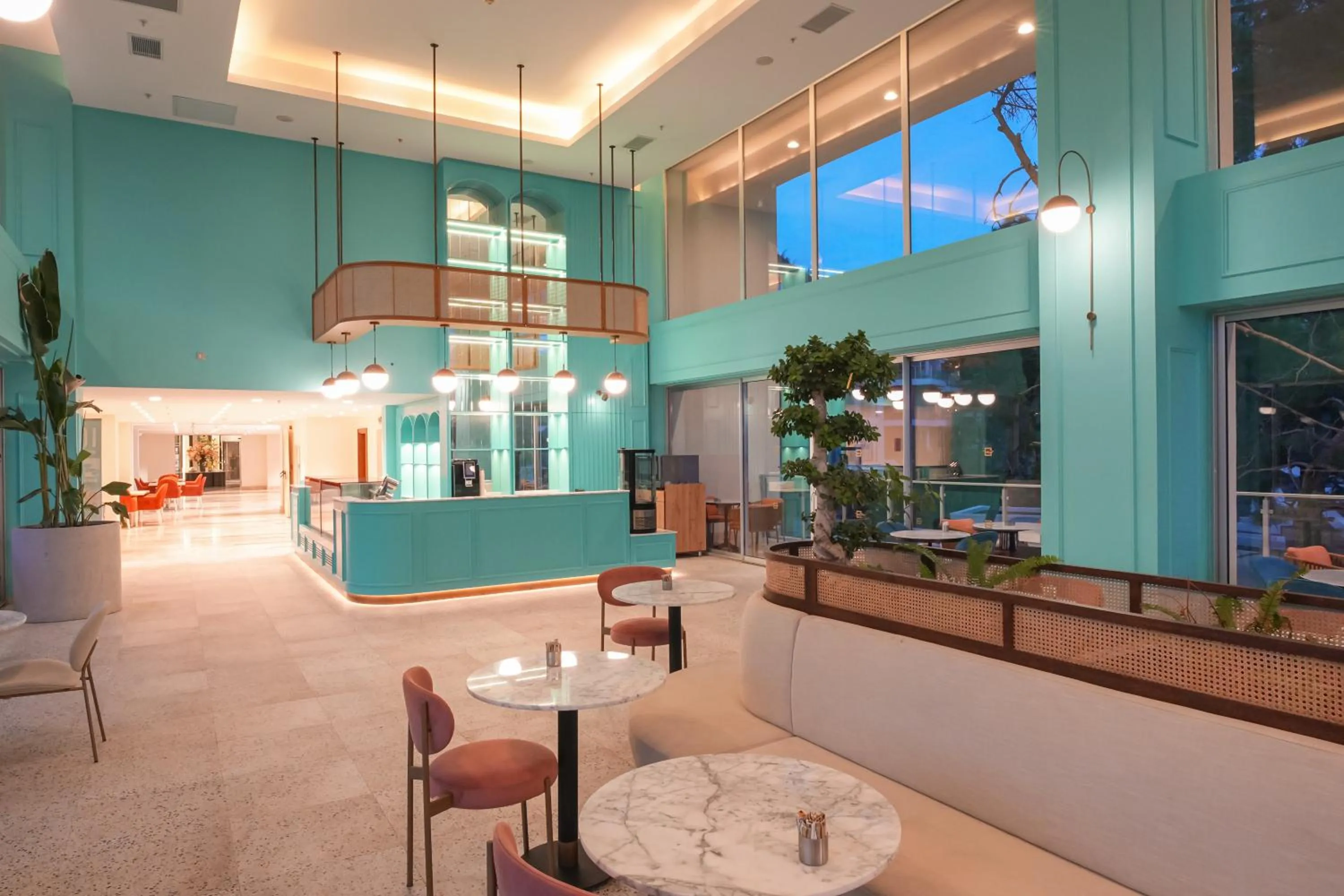 Restaurant/places to eat in Orka Lotus Beach