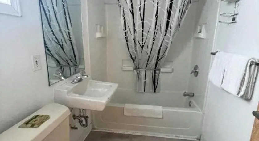 OYO Riverside Inn John Day OR