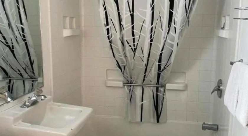 OYO Riverside Inn John Day OR