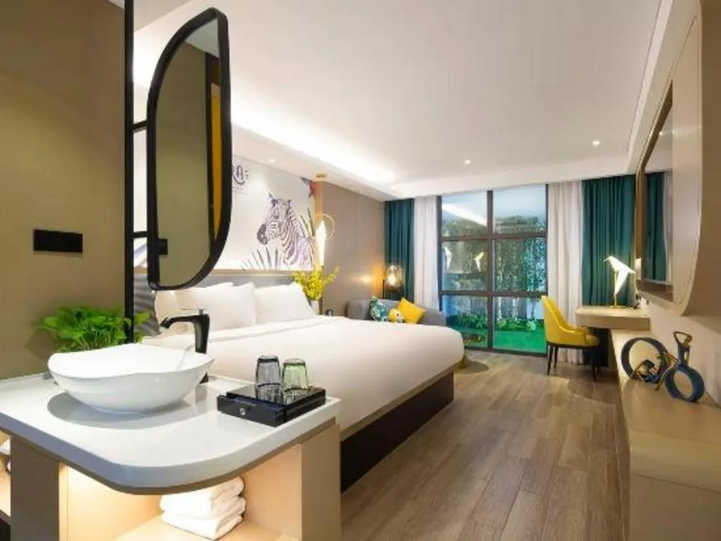 Bed in mango crystal hotel