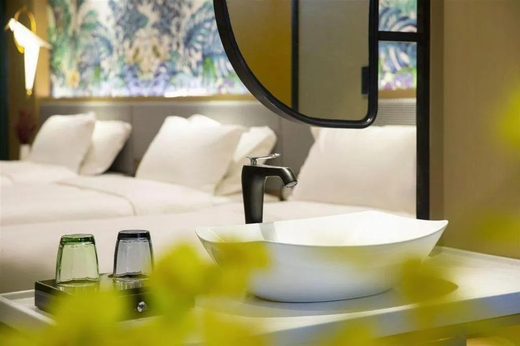 Bed in mango crystal hotel