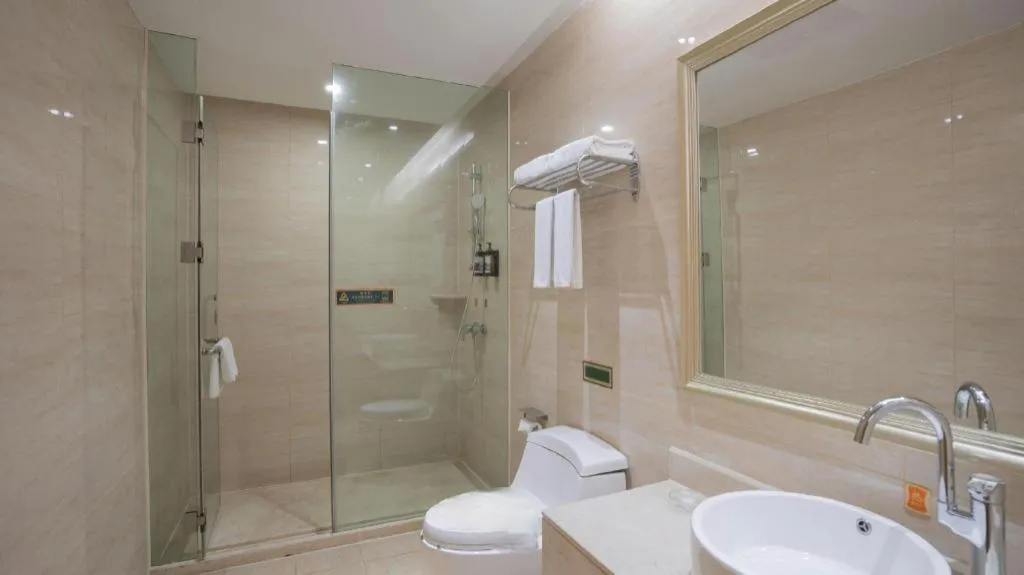 Vienna Hotel Guangdong Huizhou Lilin North Railway Station