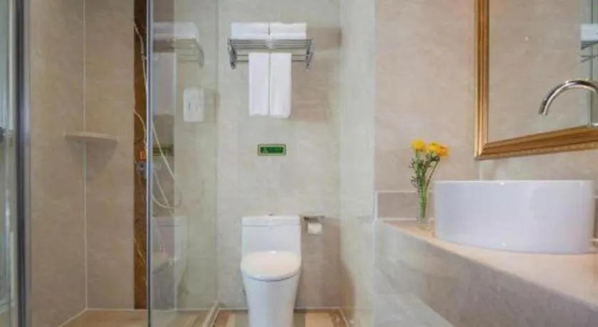 Vienna Hotel Guangdong Huizhou Lilin North Railway Station