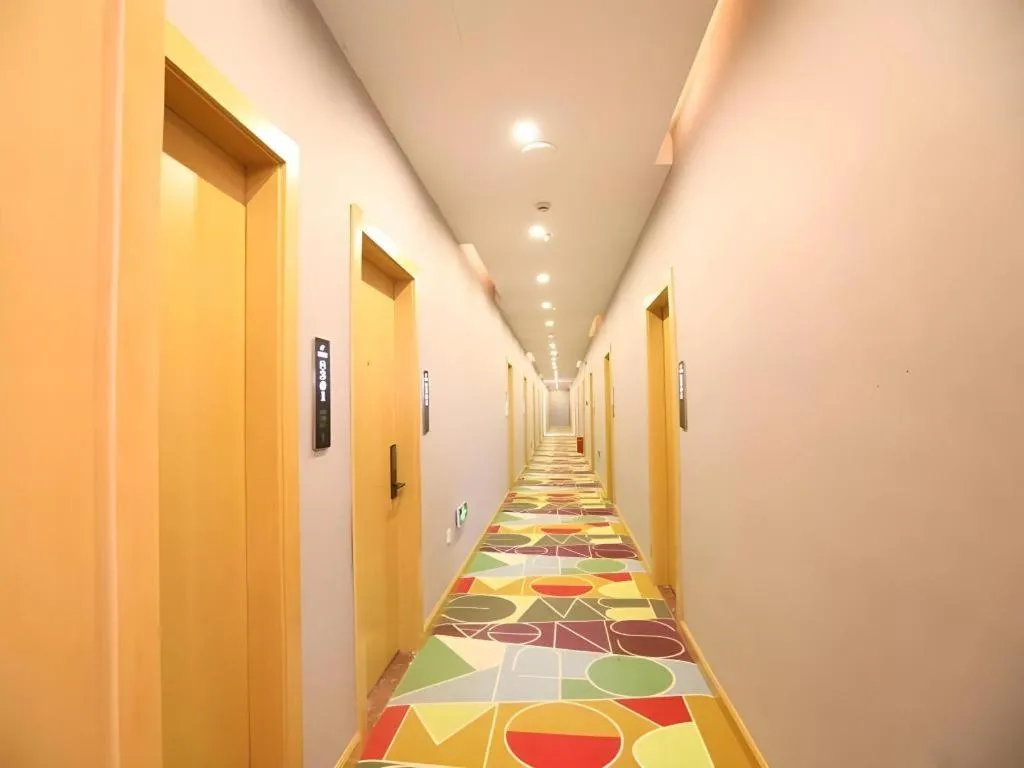 Shell Shanghai Jiading Nanxiang Town Minzhu Street Hotel