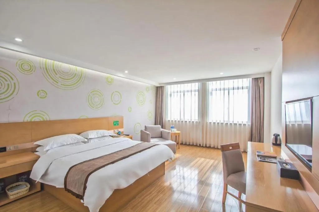 Bed in GreenTree Inn Tongxiang Chongfuzhen World Fur Center Branch