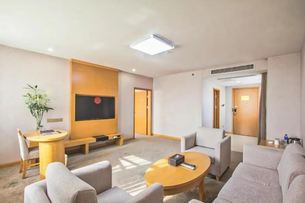 GreenTree Inn Tongxiang Chongfuzhen World Fur Center Branch