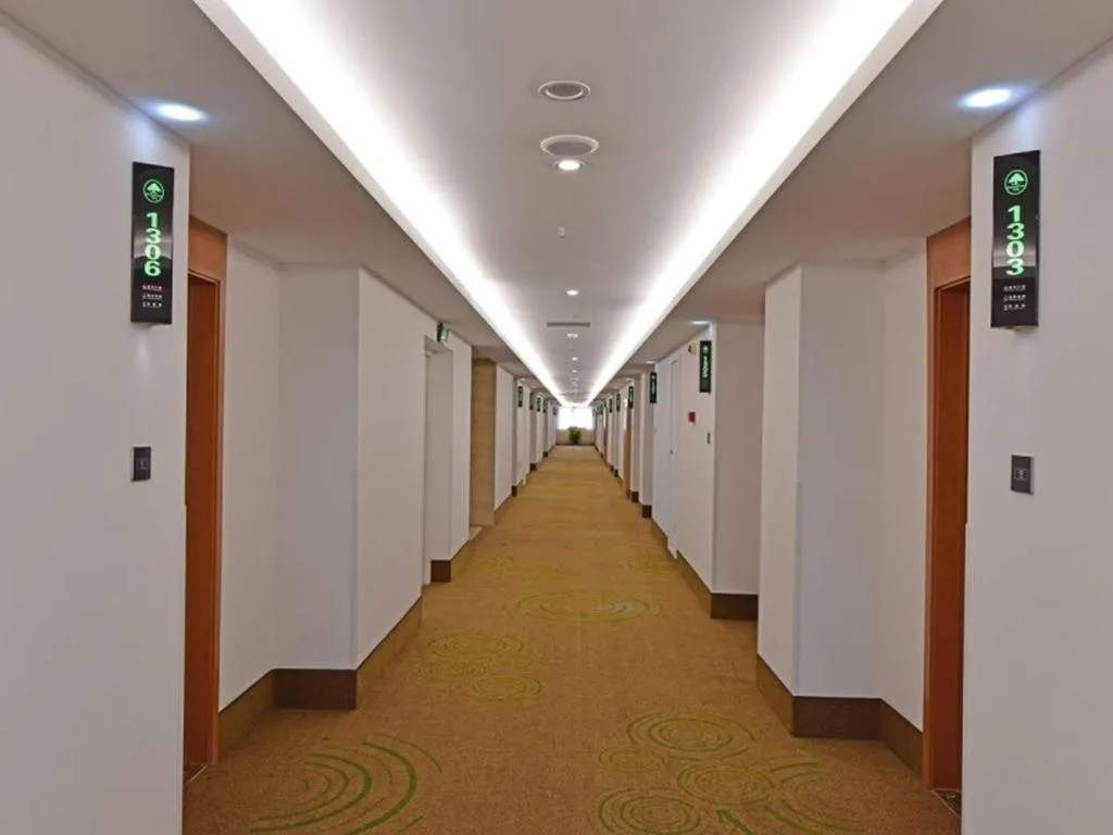 GreenTree Inn Tongxiang Chongfuzhen World Fur Center Branch