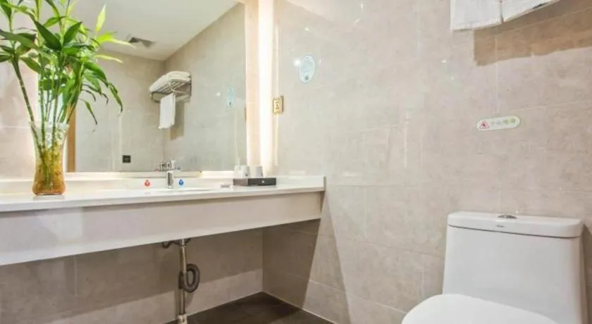 GreenTree Inn Tongxiang Chongfuzhen World Fur Center Branch